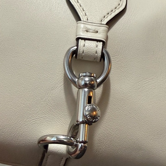 Coach Hamptons Shoulder Bag - Chalk with Silver Hardware - Picture 7 of 10